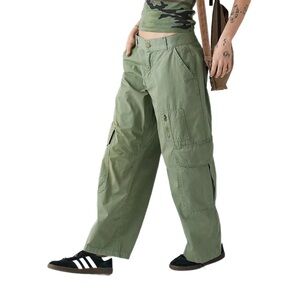 BDG Olive Baggy Cargo Pants Size 2
